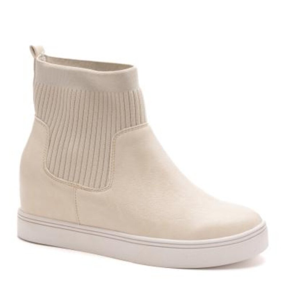 CORKYS SWEATER WEATHER IVORY BOOTIE  NEW IN THE BOX!